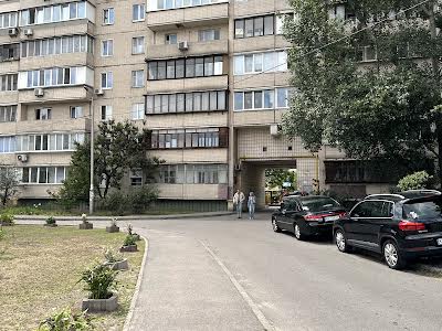 квартира по адресу Ревуцкого ул., 34