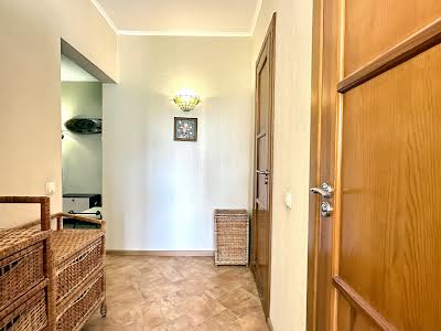 квартира за адресою Свободи просп., 32