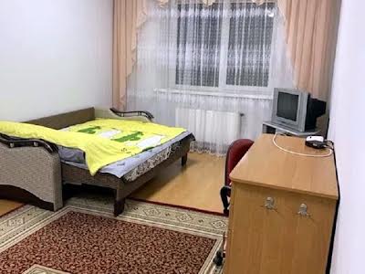 квартира за адресою Наукова вул., 10