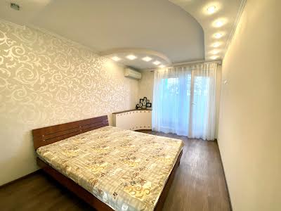 квартира по адресу 3я Слобідська, 51
