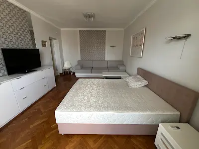 квартира за адресою Івана Мазепи вул. (Січневого Повстання), 12-Б