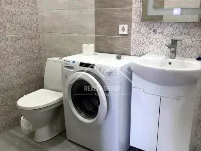 квартира за адресою Віктора Оцерклевича вул. (Курчатова), 1