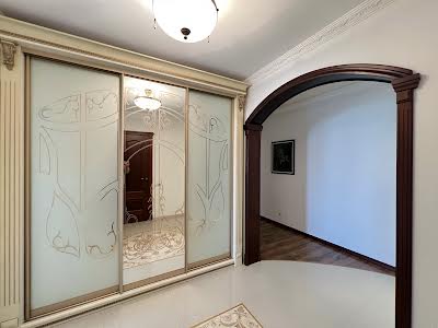квартира за адресою Урлівська вул., 30
