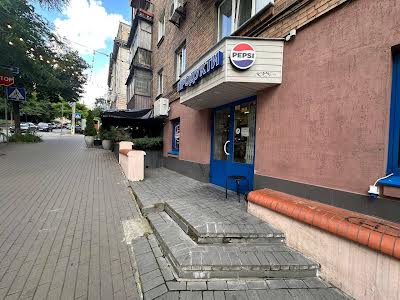 коммерческая по адресу Полтавская ул., 3