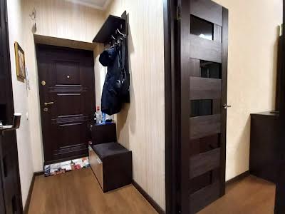 квартира за адресою Рильського вул., 5-Б