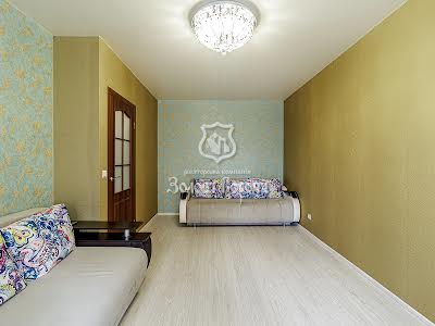 квартира за адресою Бориса Гмирі вул., 12б