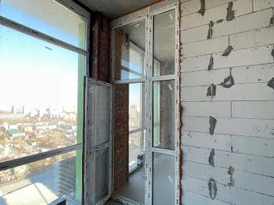 квартира за адресою Причальна вул., 10