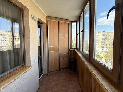 квартира за адресою Івана Кавалерідзе вул. (), 4