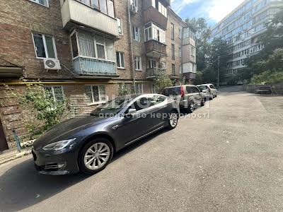 квартира за адресою Голосіївський просп. (40-річчя Жовтня), 74