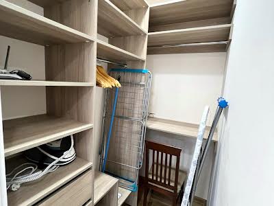 квартира за адресою Дніпровська набережна вул., 16-Г