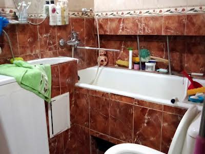 кімната за адресою Роксоляни вул., 12