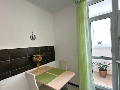 квартира по адресу Семьи Кульженков ул. (Дегтяренко Петра), 35