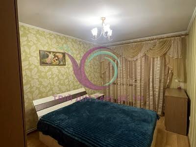 квартира за адресою Чернівці, Комарова, 40