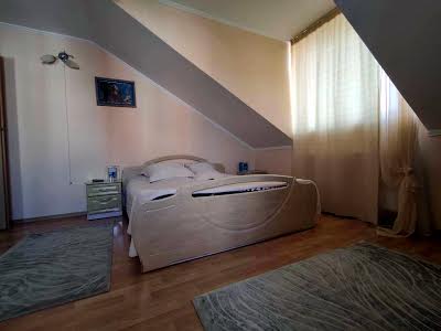 квартира за адресою Коновальця вул., 3