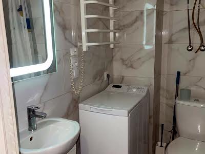 квартира за адресою Регенераторна вул., 4