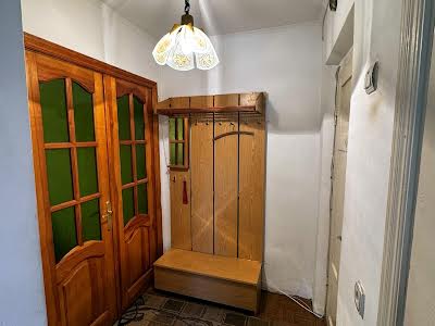 квартира за адресою Довженка вул., 13