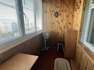 квартира за адресою Каштанова вул., 8б