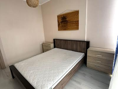 квартира за адресою Перлинна вул., 3
