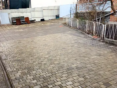 будинок за адресою революції, 3