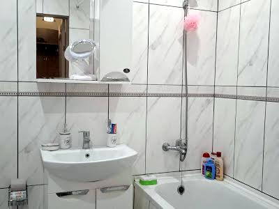 квартира за адресою Винна Гора вул., 8