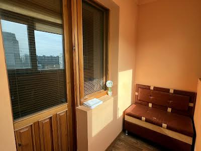 квартира за адресою Садова, 9