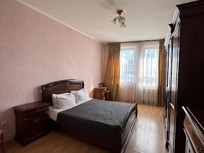 квартира за адресою Шота Руставелі вул., 44