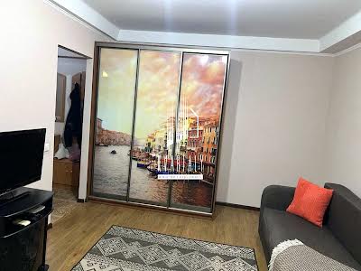 квартира за адресою Велика Васильківська вул. (Червоноармійська), 102