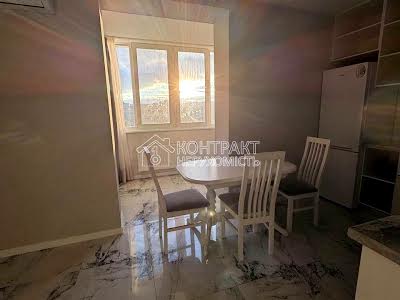 квартира за адресою Перемоги просп., 86