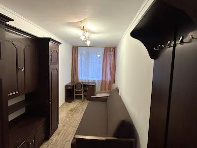 кімната за адресою Орлина вул., 8а