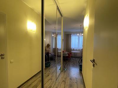 квартира за адресою Олександра Мишуги вул., 12
