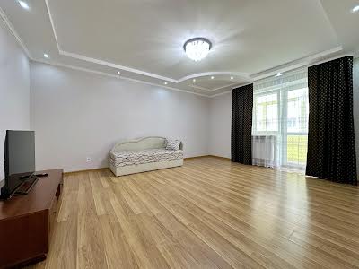 квартира за адресою Залізнична вул., 7м