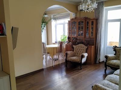 квартира за адресою Татарська вул., 18-Б