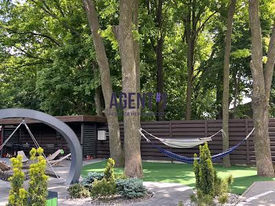 будинок за адресою Приозерна вул.