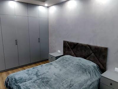 квартира за адресою Олександра Олеся вул., 2-В