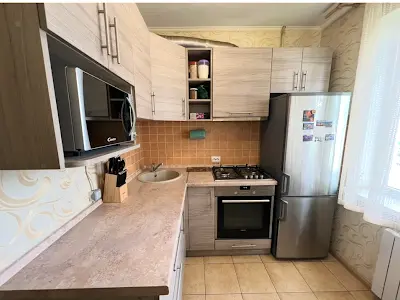 квартира за адресою Автозаводська вул., 17