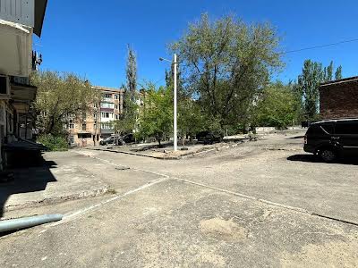коммерческая по адресу Никольская ул. (Никольская), 2