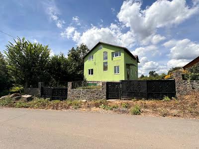 будинок за адресою Центральна, 9