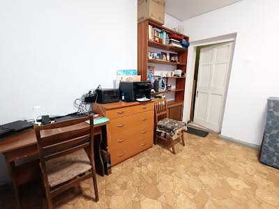 квартира за адресою Бригадна вул., 8