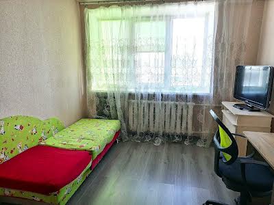 квартира по адресу Нижнеднепровская ул., 4