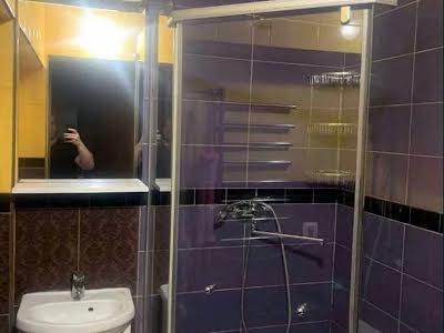 квартира за адресою Оксамитова вул., 1б