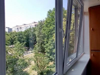 квартира за адресою Солідарна вул., 2