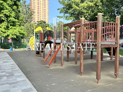 квартира за адресою Святошинська пл., 1