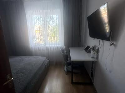 квартира за адресою П'ятницька вул., 94