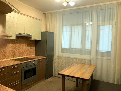 квартира за адресою Дніпровська набережна вул., 26-А