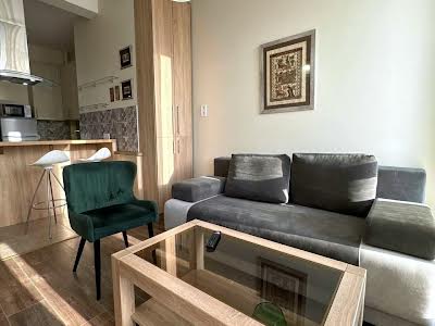 квартира за адресою Під Дубом вул. (Космонавтів), 26