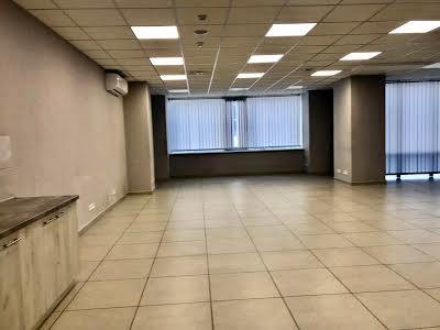 комерційна за адресою Мечникова вул., 19