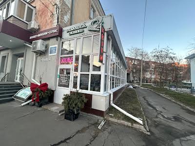 комерційна за адресою Пластова, 4