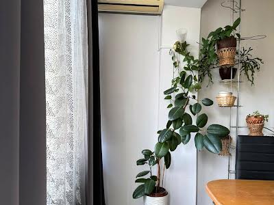 квартира за адресою Миколи Хвильового вул., 33