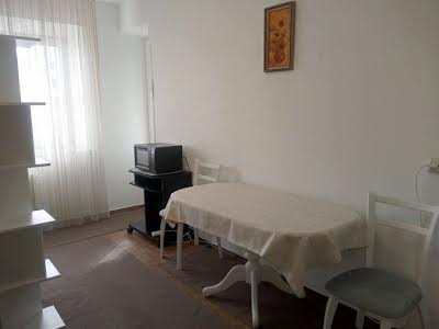 квартира за адресою Вишняківська вул., 11