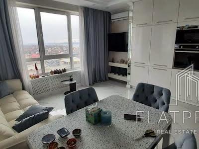 квартира за адресою Зарічна вул., 1-В